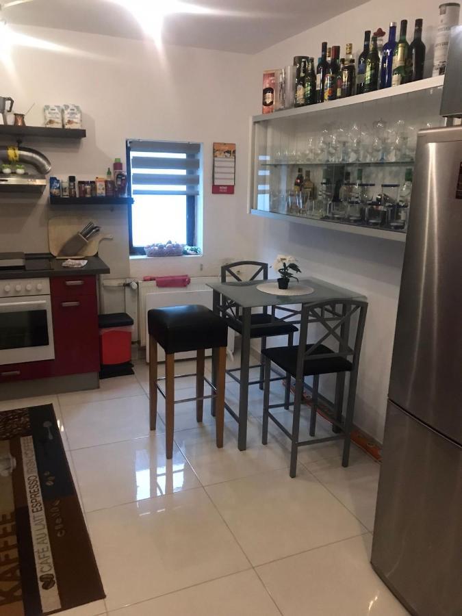 Apartment Seven's I *