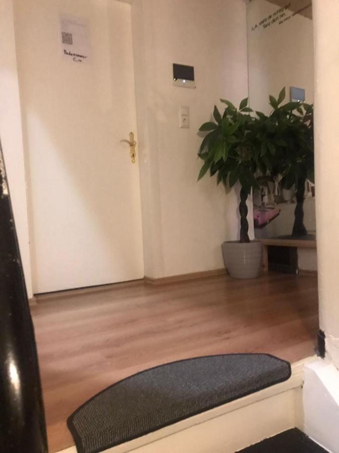 Apartment Seven's I *