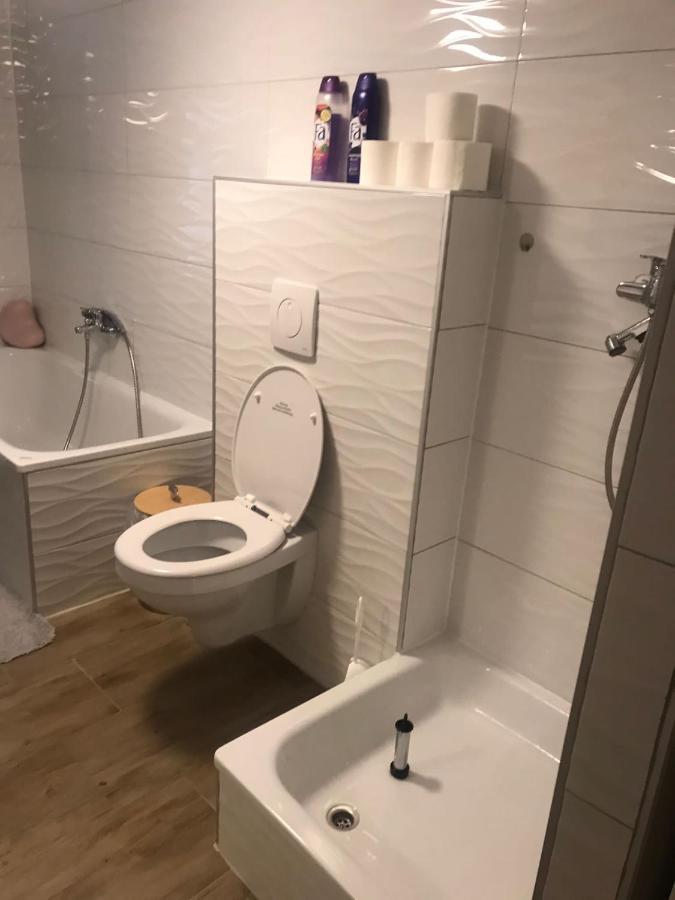 Apartment Seven's I *