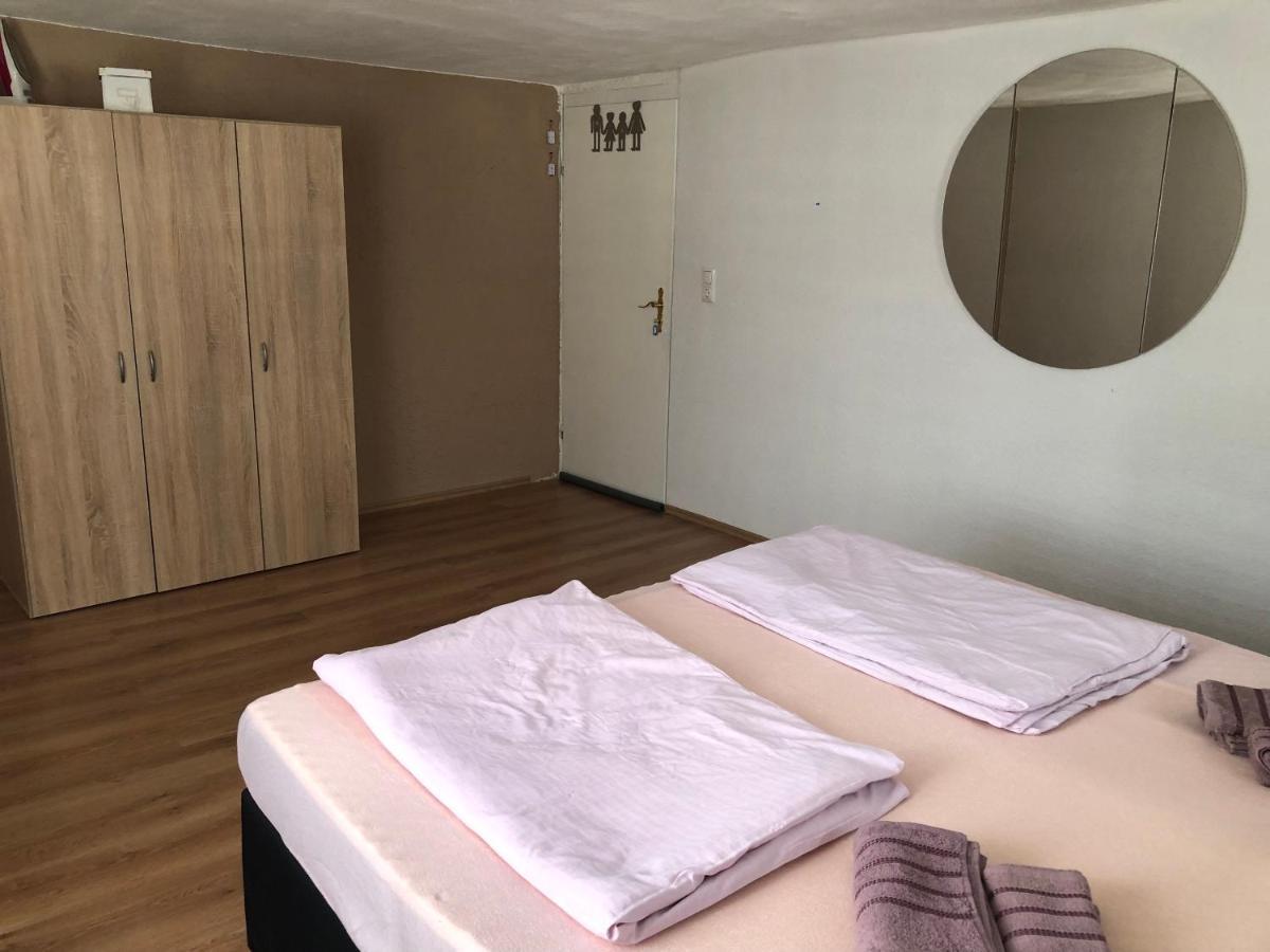 Apartment Seven's I *